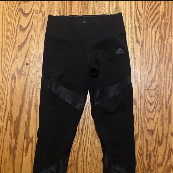 Women’s Adidas Leggings. - Picture 1 of 3